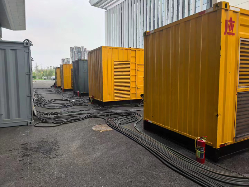 东川不同季节柴油发电机组保养有哪些注意事项?